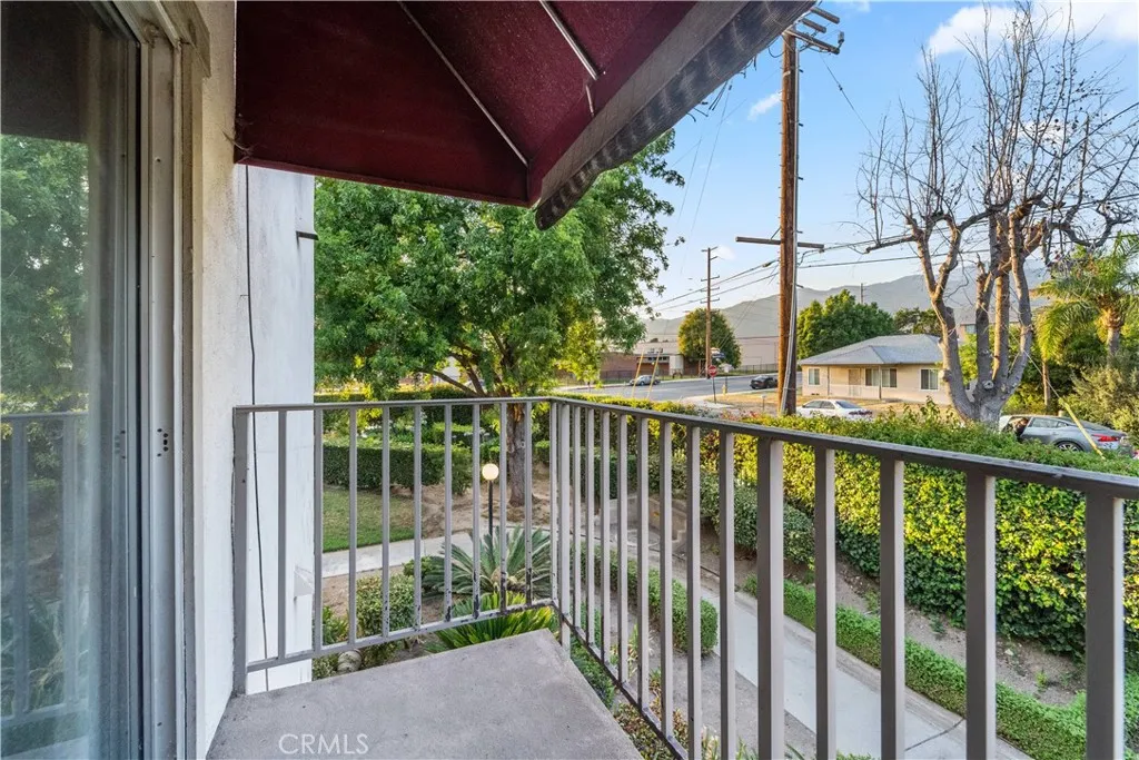 811 Cinnamon Lane, Duarte, California 91010 home-pic-17